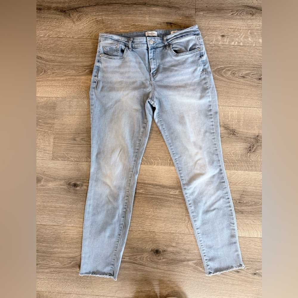 Jessica Simpson Women's Light Wash Blue Crop Skinny Jeans
